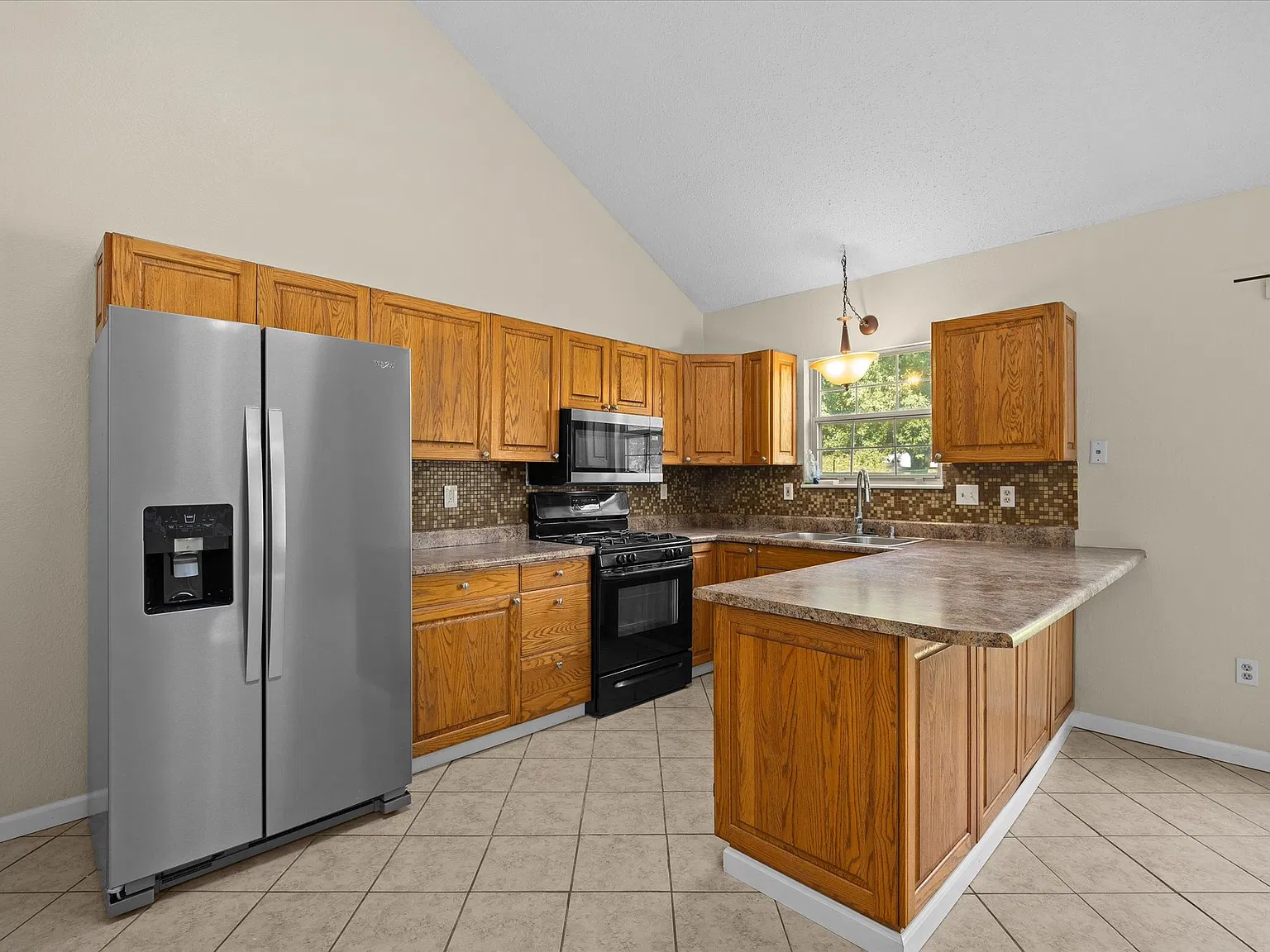 2 bed, $1,395 — Photo 2