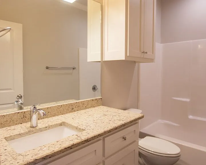 822 Lindsey Ln — Photo 14