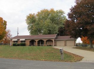 16214 Brookwood Dr, Buchanan, MI 49107