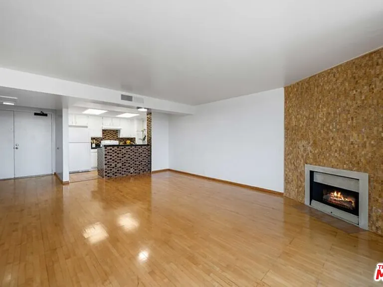 10535 Wilshire Blvd #1210 — Photo 4