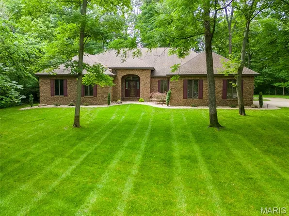 9 Jenn Laur Dr, Edwardsville, IL 62025