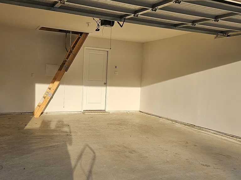 1106 Live Oak Dr — Photo 9