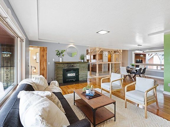 5th image of 2703 N Lacey St