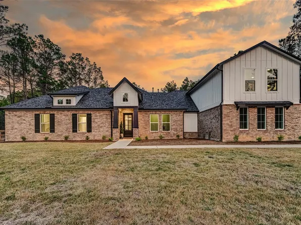 15640 Forest Grove Dr, Willis, TX 77378