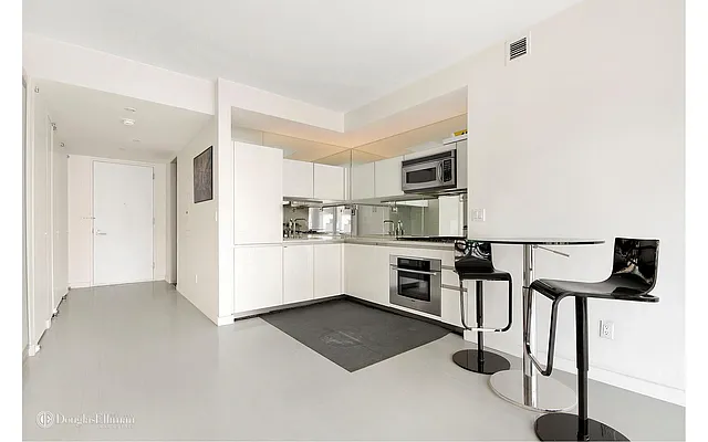 Rented by Douglas Elliman | media 24