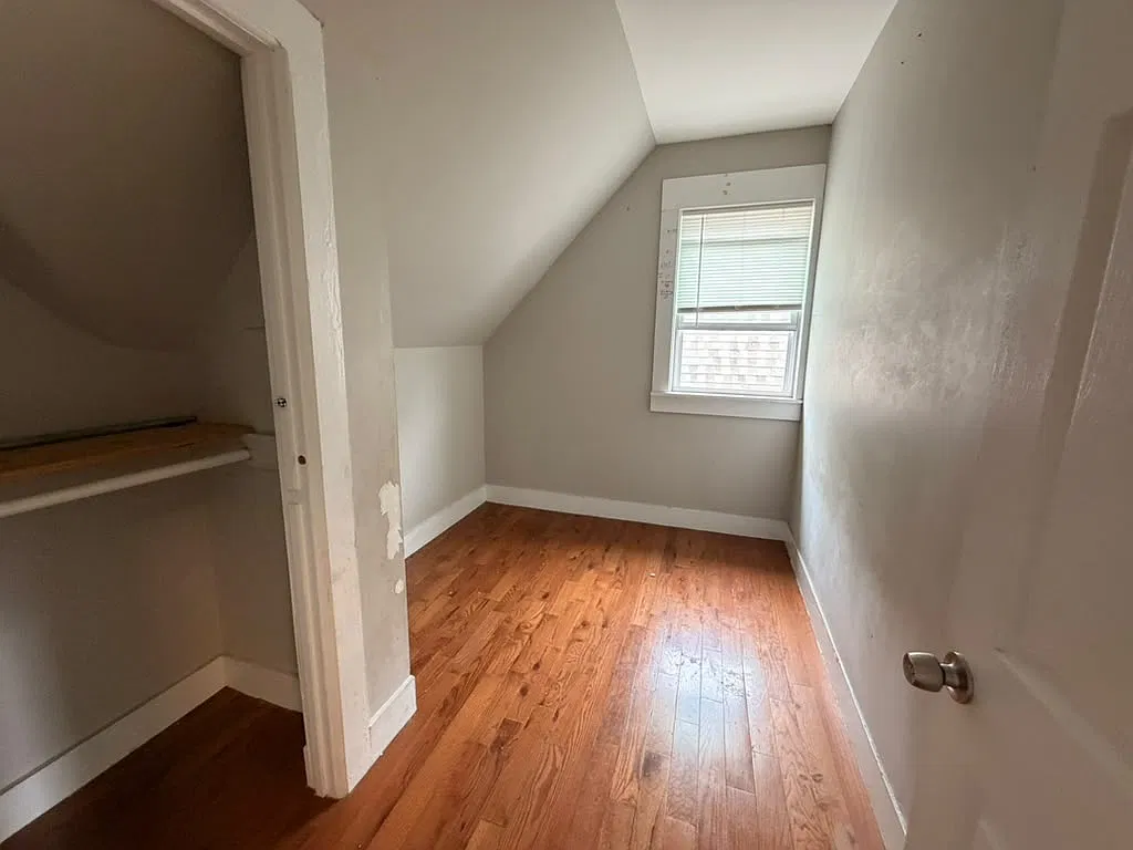 4 bed, $2,050 — Photo 4