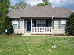 306 Crockett Ct, La Vergne, TN 37086