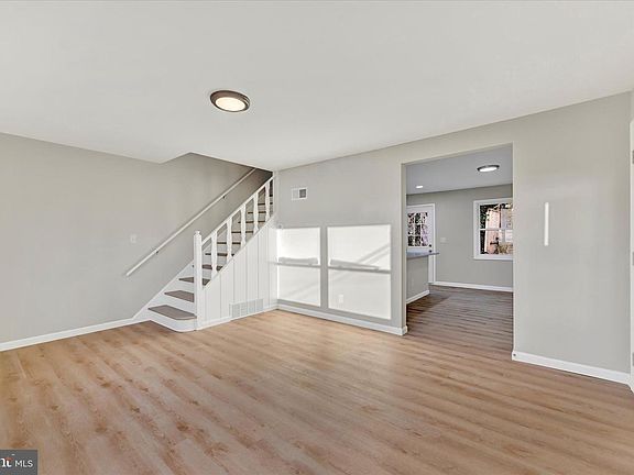 3rd image of 12106 Bluhill Rd