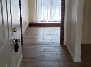 616 SW 27th St, Moore, OK 73160