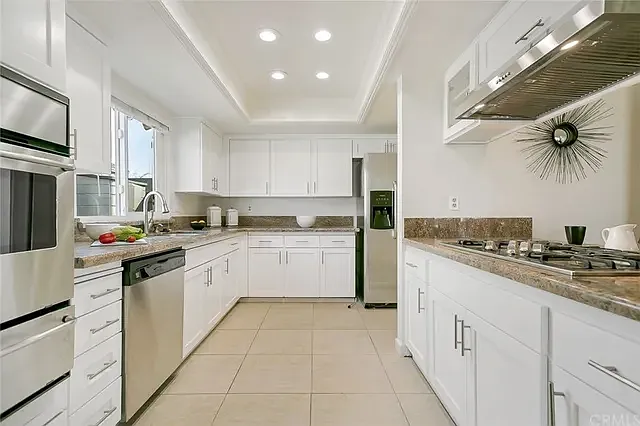 1054 Rolling Hills Dr — Photo 7