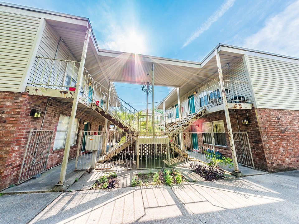 2nd image of 615 Spanish Town Rd APT 6