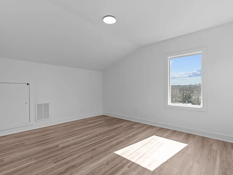 1316 E Lenoir St — Photo 31
