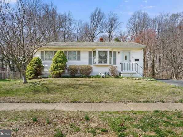 34 Holden Dr, New Castle, DE 19720