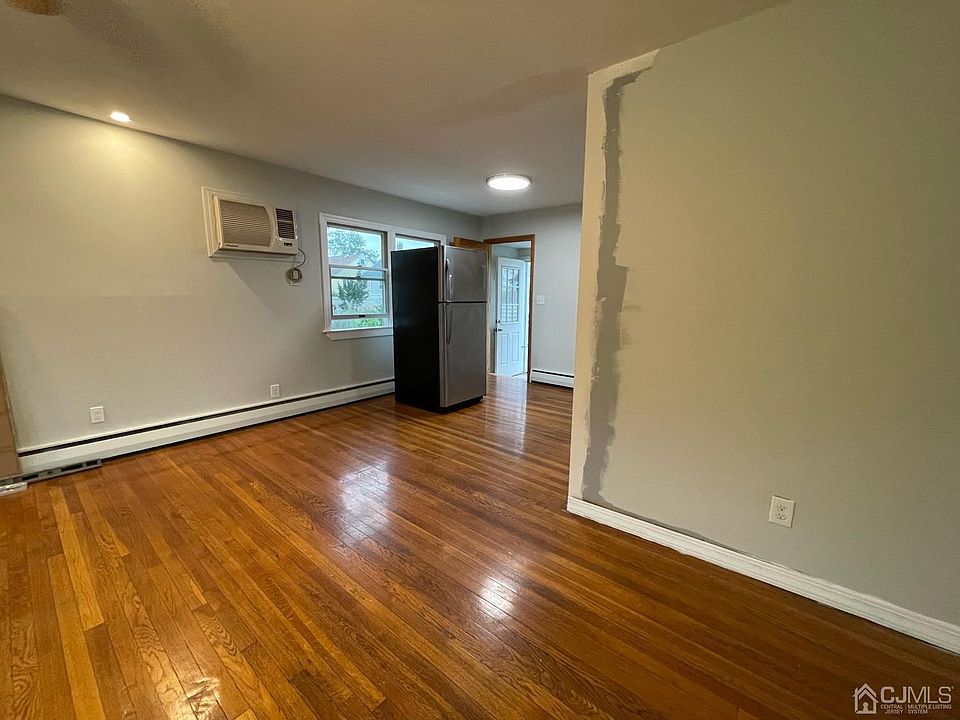 139 Worth St Iselin NJ Zillow