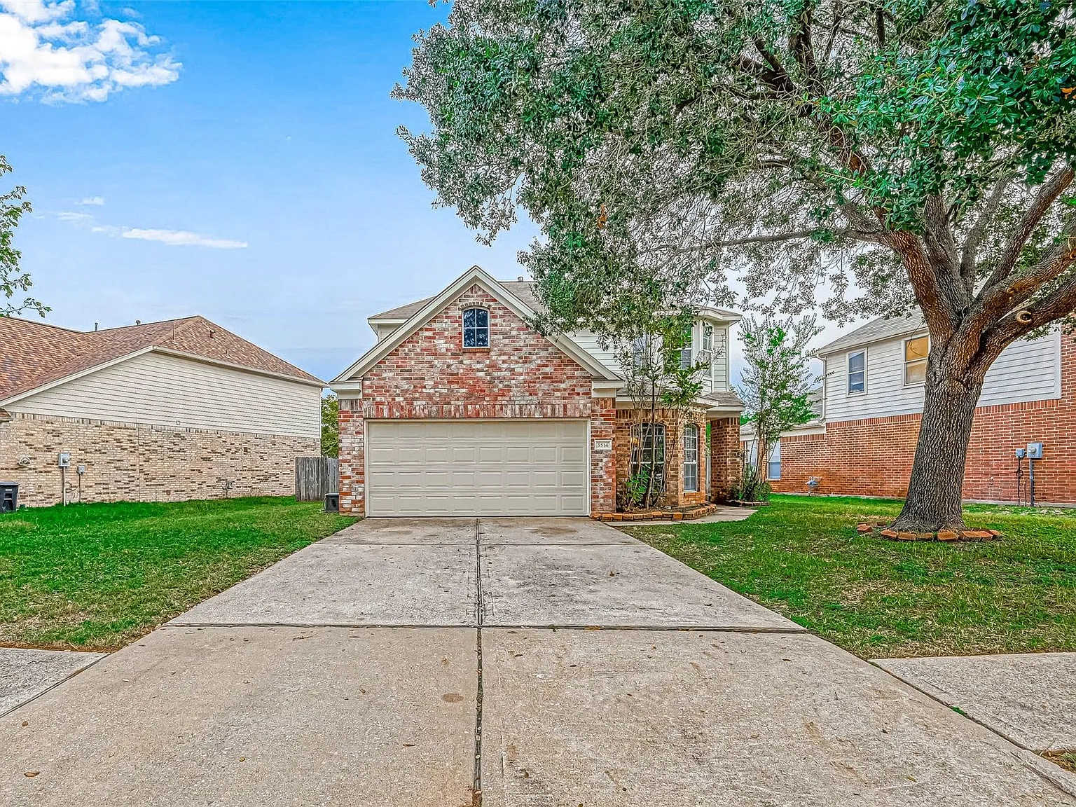 4 bed, 2.5 bath, 2639 sqft, $2,500 — Photo 4