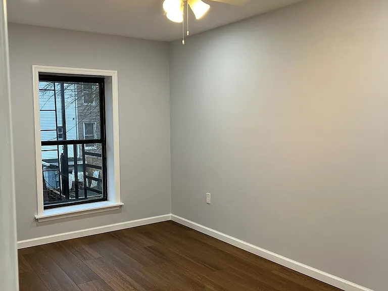 384 Palisade Ave #2R — Photo 15