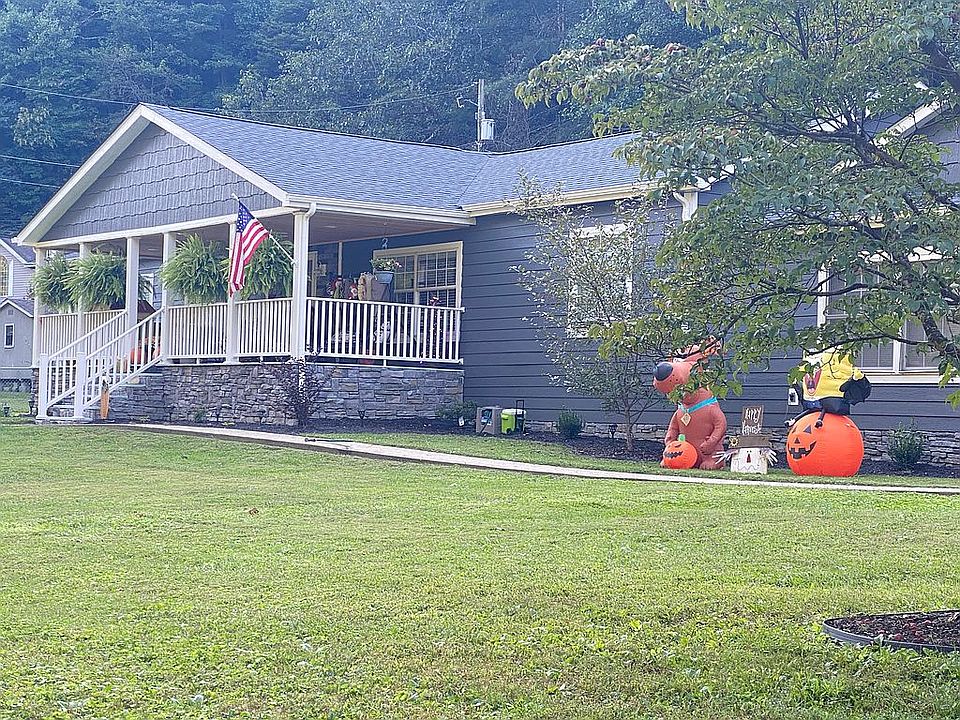 1st image of 19 Fairchild Dr