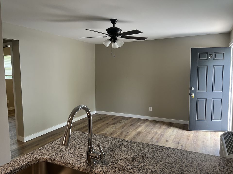 1st image of 555 Wildwood Ave SE #1