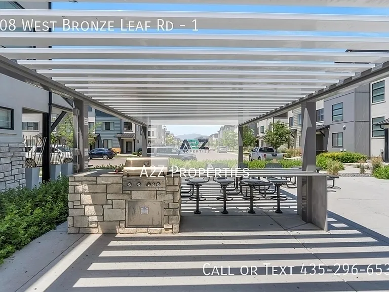 708 W Bronze Leaf Rd #1 — Photo 3