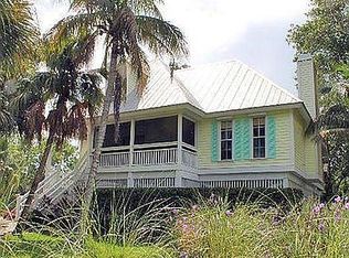 247 Daniel Dr, Sanibel, FL 33957