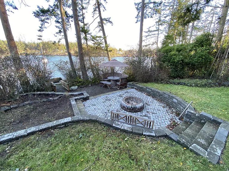 Fire pit area and booth