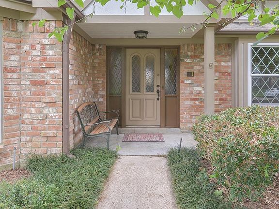 3rd image of 8203 Glencliffe Ln