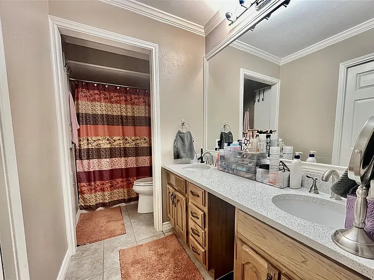 15542 Earlport Cir — Photo 10