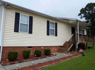 34 Dorgan Dr, Winston Salem, NC 27105