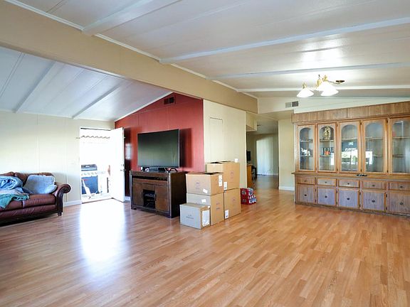 2nd image of 196 Chateau La Salle Dr #196