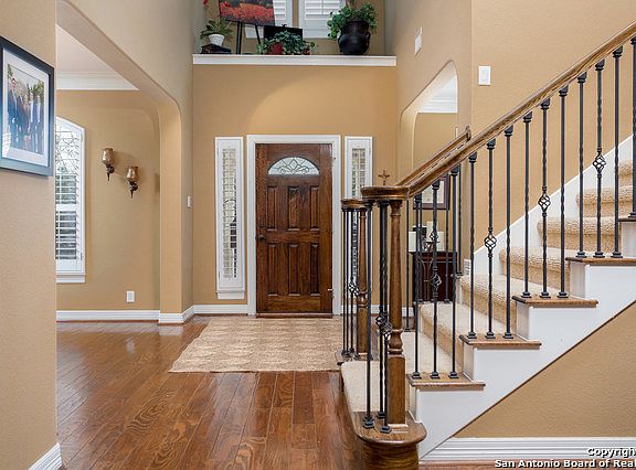 5th image of 2214 Cactus Cir