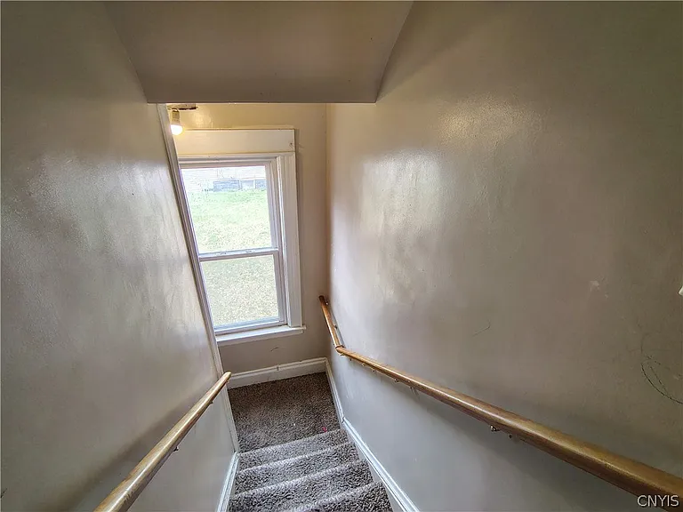2331 Midland Ave — Photo 14