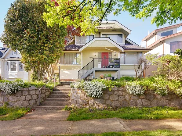1373 W 64th Ave, Vancouver, BC V6P 2N3