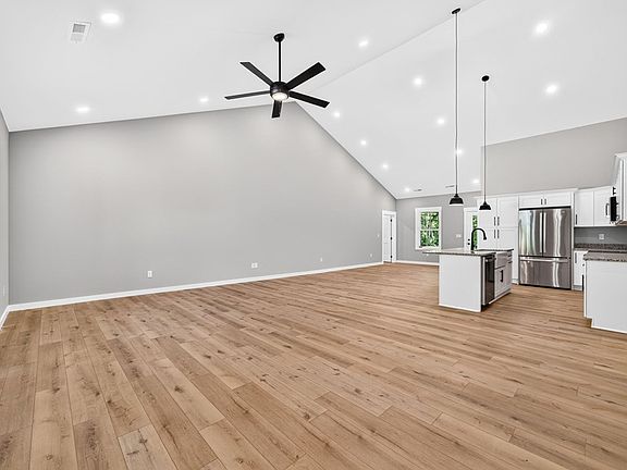 4th image of 278 Kenway St