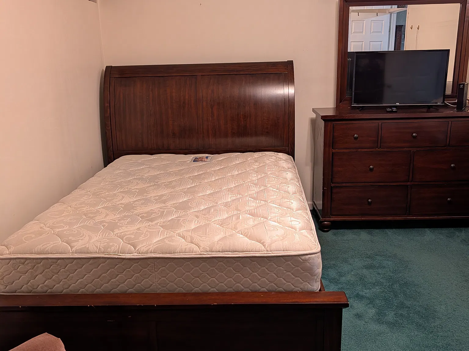 1 bed, 3028 sqft, $950 — Photo 3