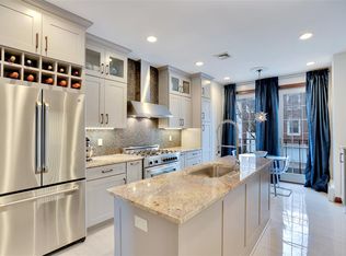 29 Half Moon Isle #TOWNHOUSE, Jersey City, NJ