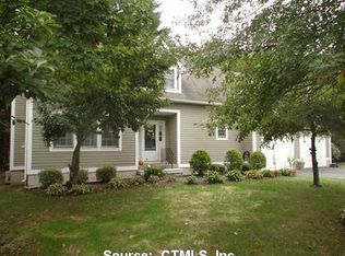 11 Green Meadow Dr #11, Granby, CT 06035