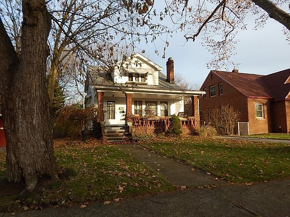 3rd image of 115 Eastbrook Dr