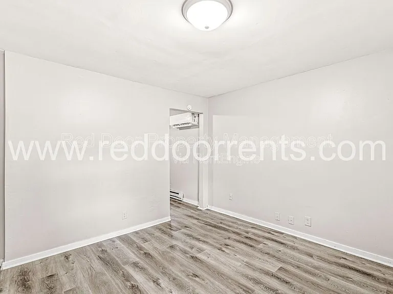 970 Edgemont Ave — Photo 11