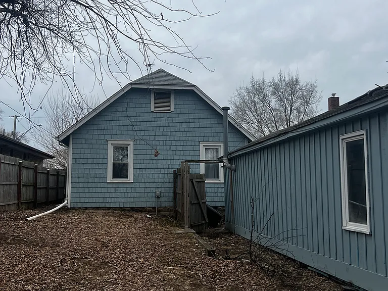 1022 Winter St — Photo 2