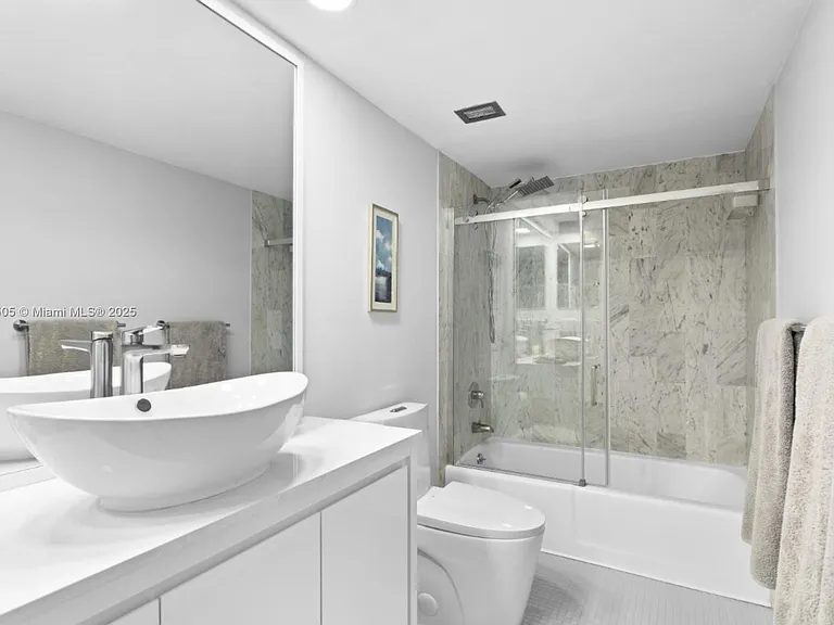 881 Ocean Dr #24C — Photo 18