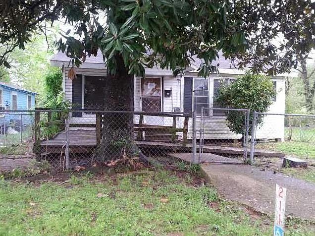 1st image of 211 E Francis St
