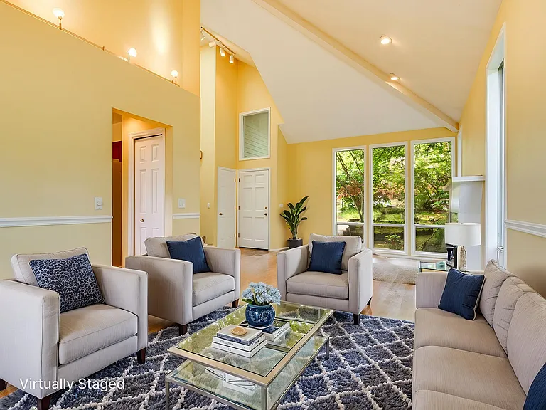 725 Ash St — Photo 14