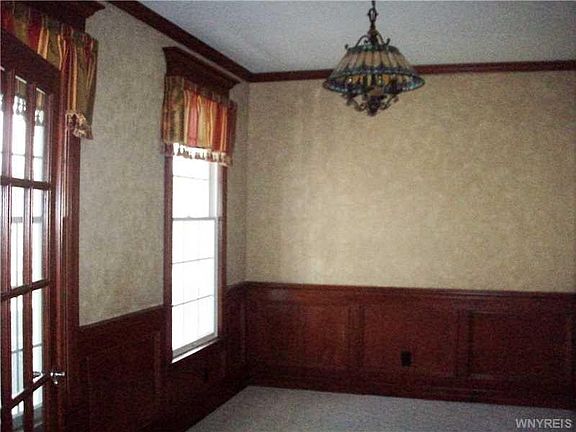 2nd image of 4964 Waterford Ln