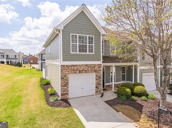 6617 Splashwater Dr, Flowery Branch, GA 30542