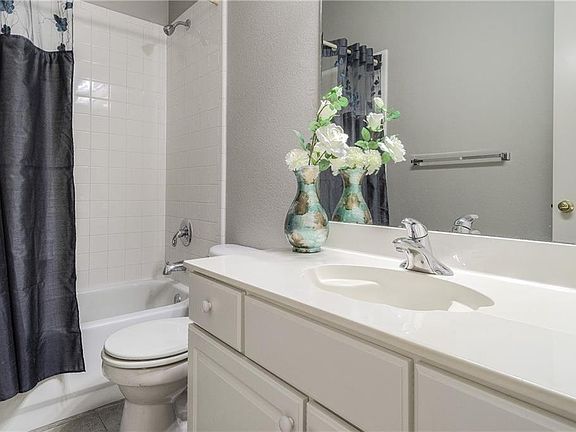 5th image of 1426 Forest Oaks Ct