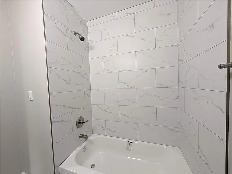 1377 Pine Ave — Photo 12