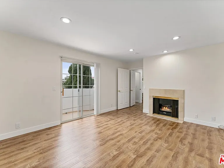 1338 Yale St #C — Photo 24