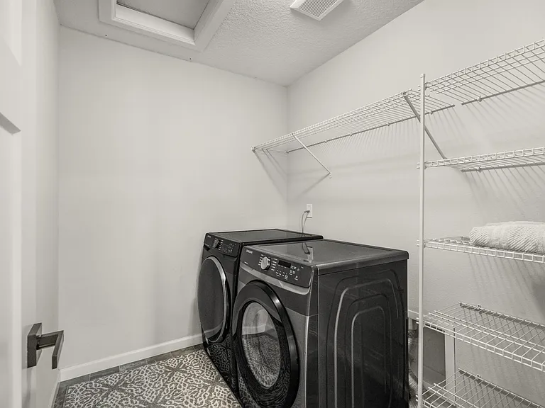 6191 SE 24th St — Photo 9