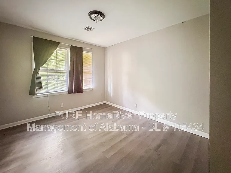 1701 Longmeadow Dr — Photo 16