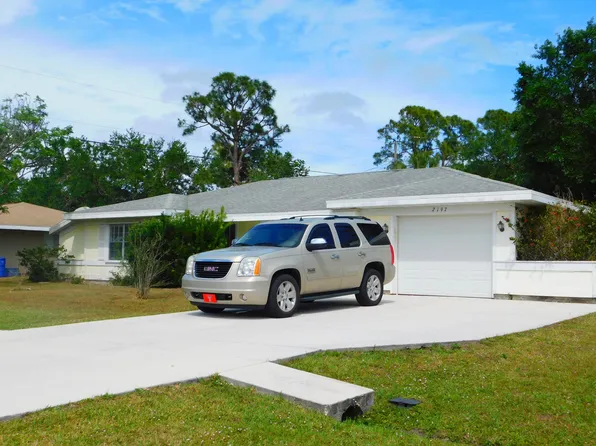 2197 SE Shelter Drive, Port St Lucie, FL 34952